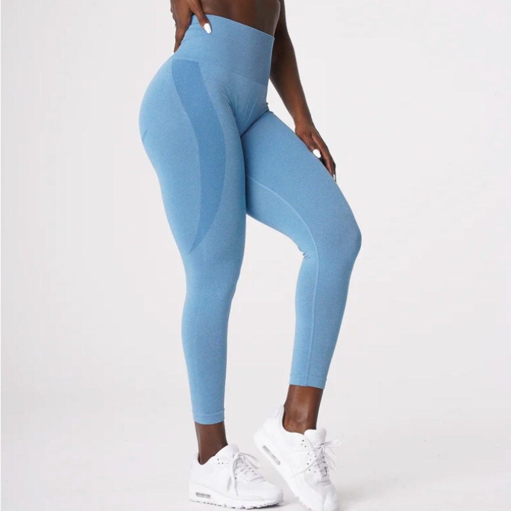 NVGTN contour seamless leggings - sky blue (size small)